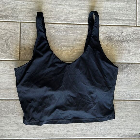 Tops - Black cropped work out tank top